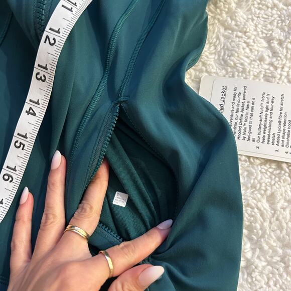 NWT Womens Lululemon Define Nulu Jacket in Forest Green Size 6 Running Workout - Picture 6 of 7